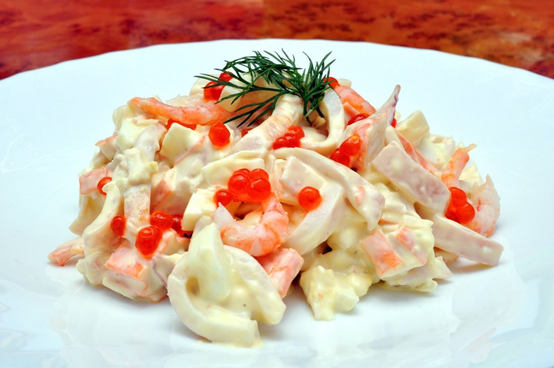 Салат нежность с курицей