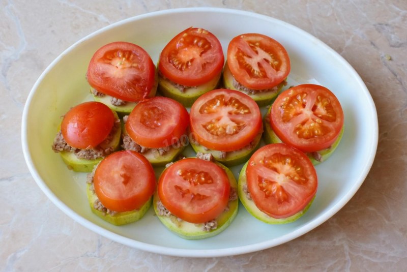 Фаршированные кабачки кружочками