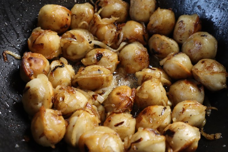 Жареные пельмени с сыром