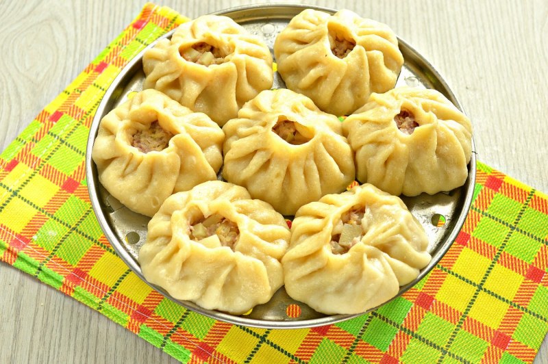 Манты в духовке на пару