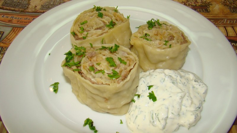 Манты с картошкой и фаршем