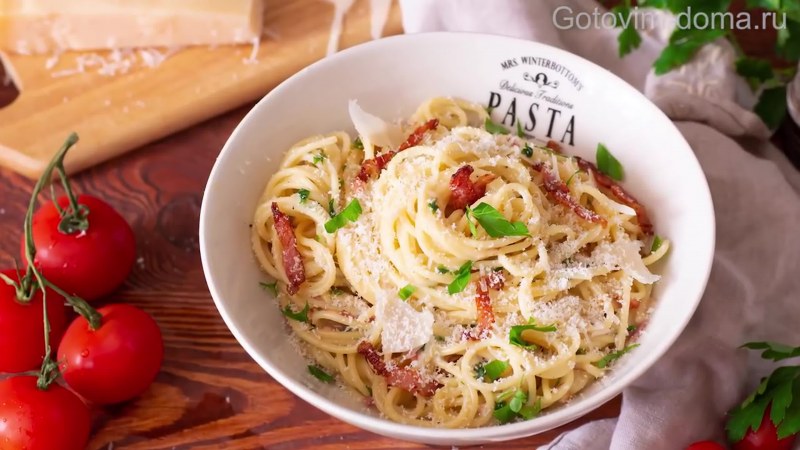 Карбонара с беконом и сливками