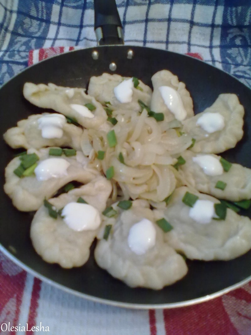 Вареники с творогом и зеленым луком