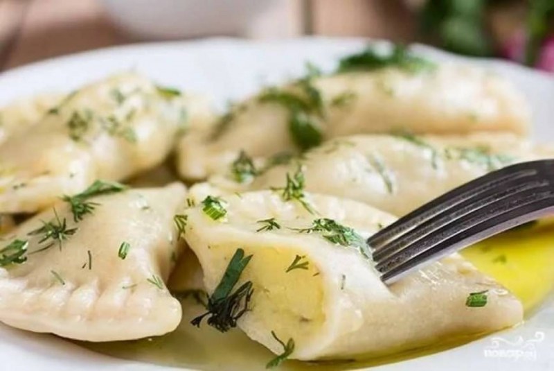 Пельмени с зеленым луком