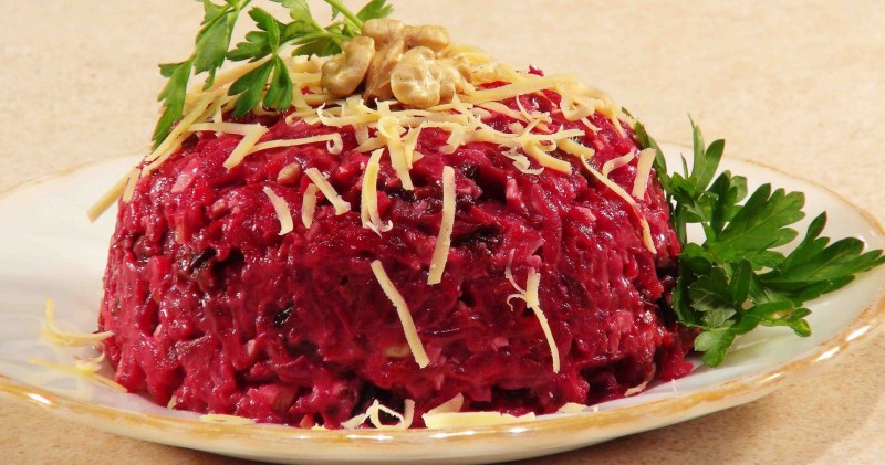Салат из свеклы с сыром