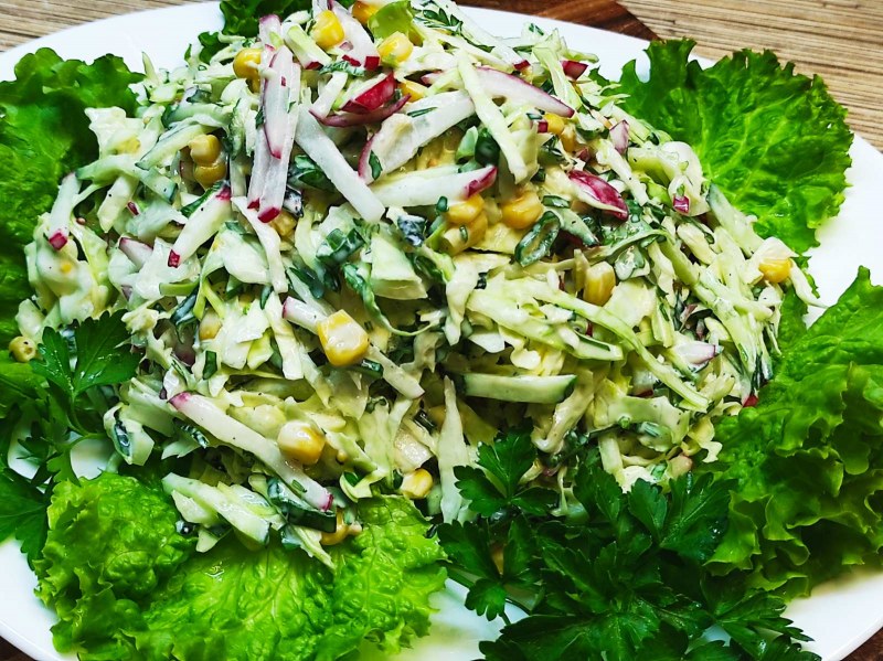 Салат весенний с картошкой