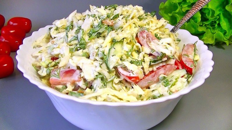 Салат с редиской и капустой
