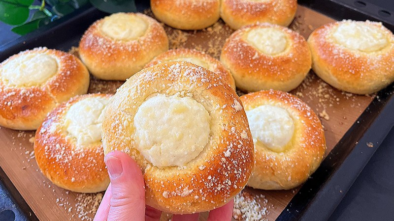 Булочки с творогом из дрожжевого теста