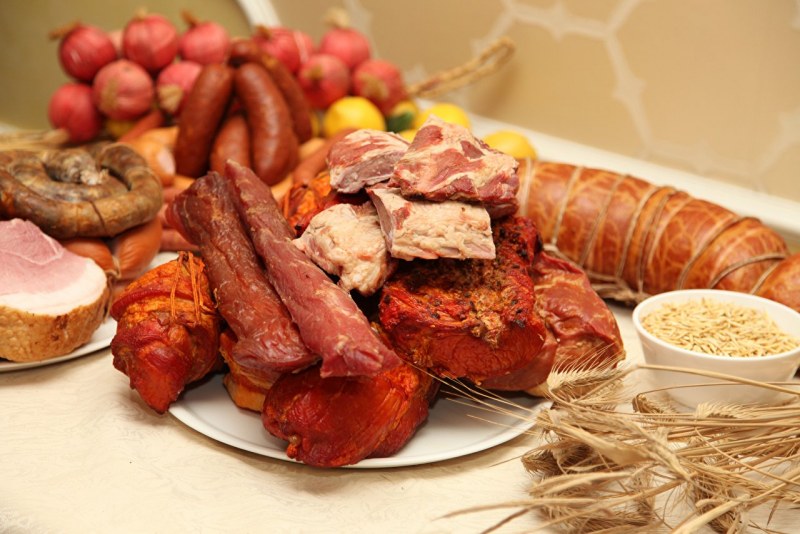 Мясные деликатесы