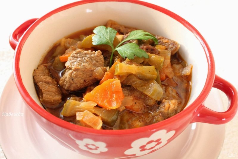 АЗУ по-татарски с солеными огурцами