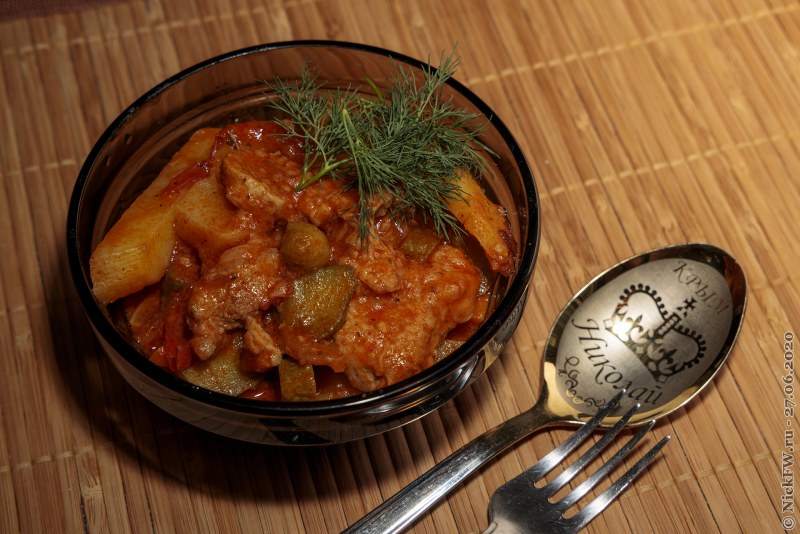АЗУ по-татарски с солеными огурцами