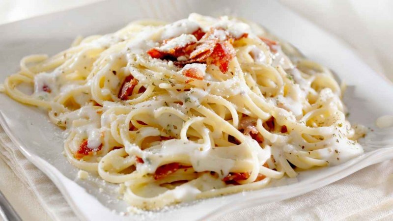 Макароны с ветчиной и сыром