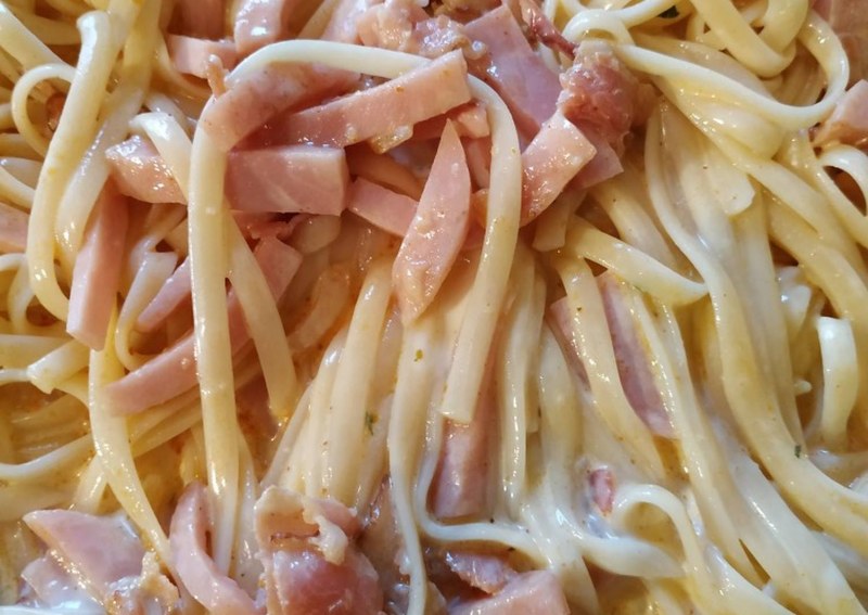 Паста с ветчиной и сыром
