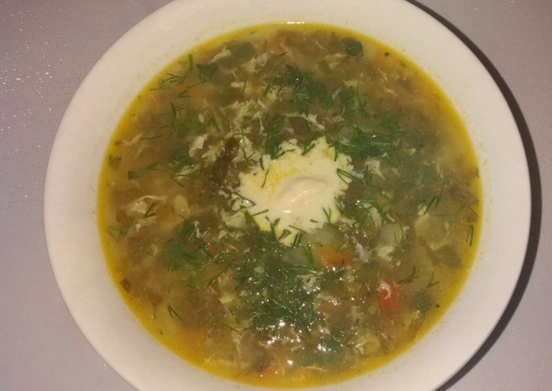 Суп щавелевый с яйцом и курицей