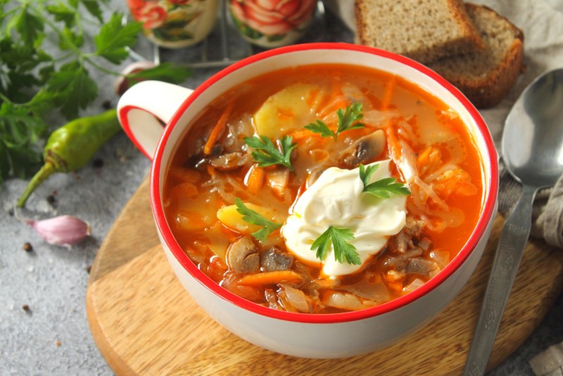 Щи с квашеной капустой