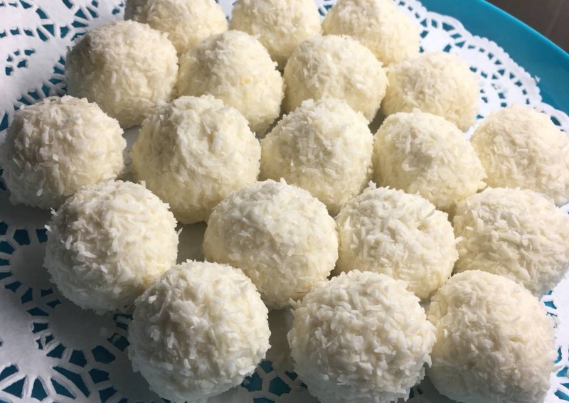 Сгущенка с кокосовой стружкой
