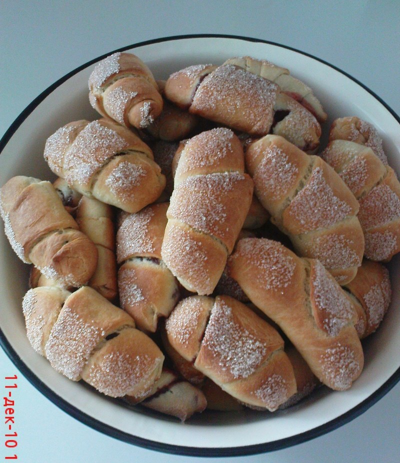 Рогалик булочка