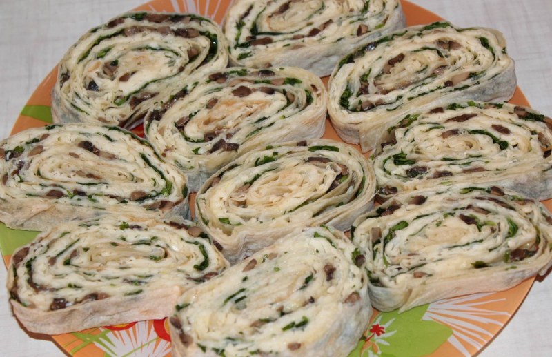Лаваш с колбасой и сыром