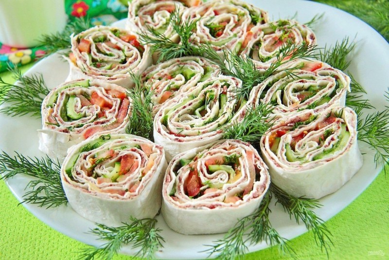 Закуски из лаваша