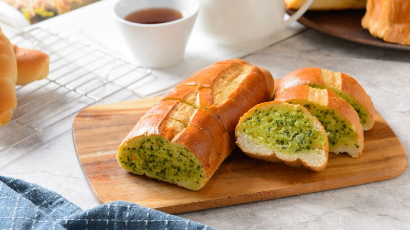 Батон с начинкой