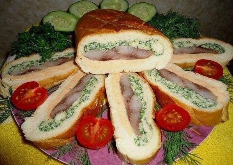 Багет с начинкой