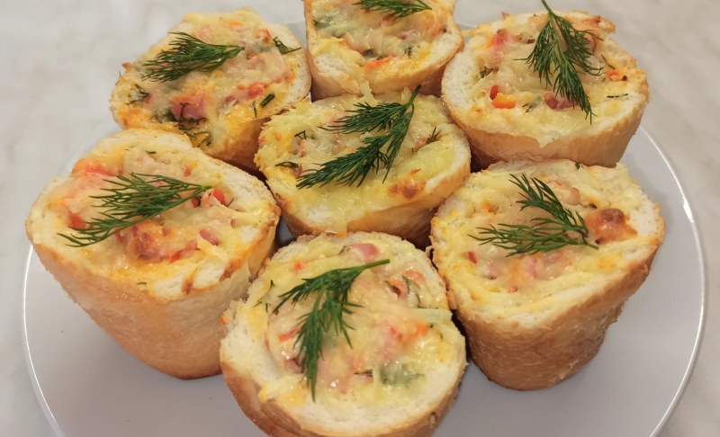 Багет с начинкой