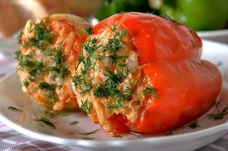 Перец фаршированный куриной грудкой