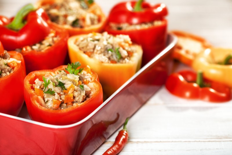 Перец фаршированный овощами