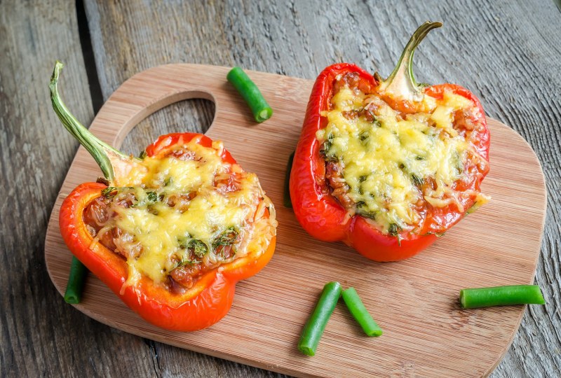Перец фаршированный грибами