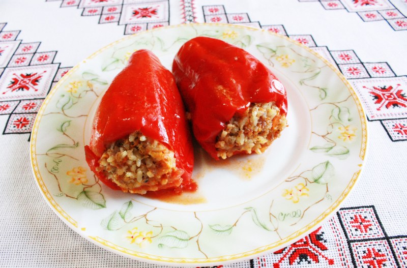 Фаршированный красный перец