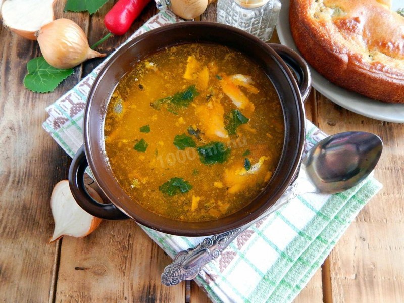Уха из горбуши с перловкой