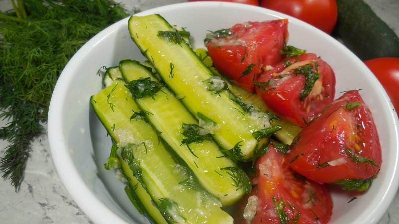 Огурцы с кунжутом по-корейски