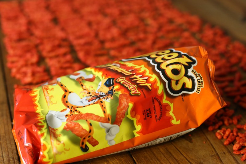 Кукурузные палочки Cheetos сыр 85 гр