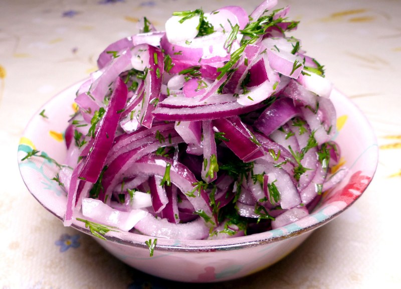 Лук репчатый маринованный