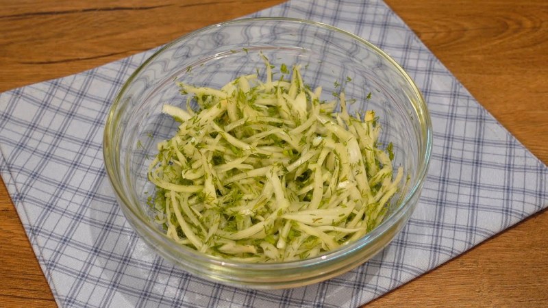 Маринованный лук в уксусе