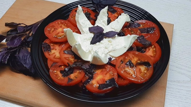Буррата с рукколой