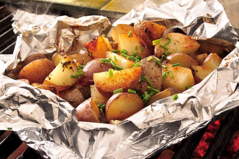 Рыба в духовке в фольге с овощами