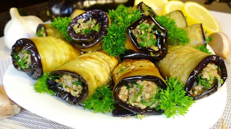 Баклажаны фаршированные орехами