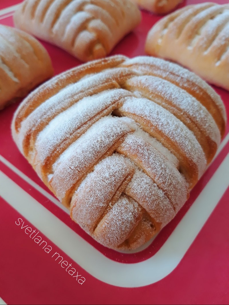 Слоёное тесто с творогом