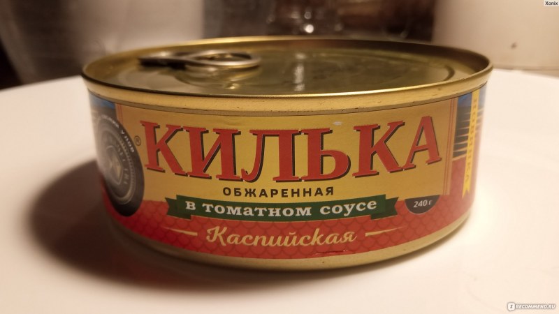 Салат с килькой в томатном соусе