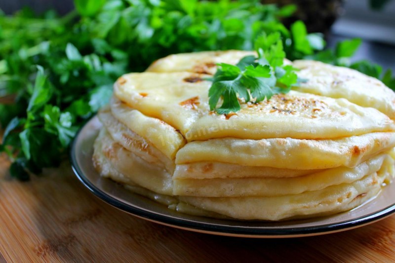Лепешки с сулугуни