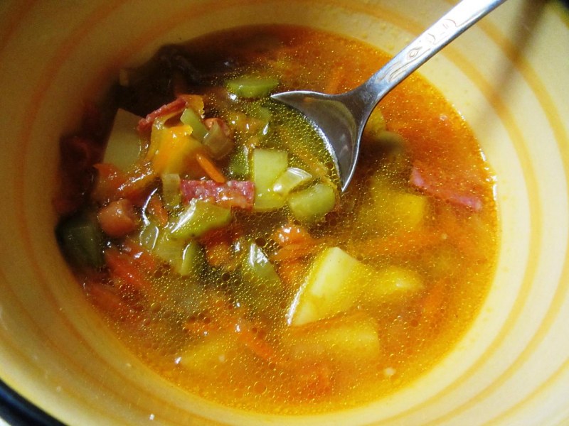 Солянка с колбасками