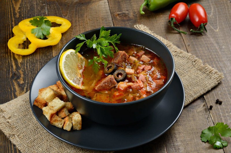 Солянка мясная