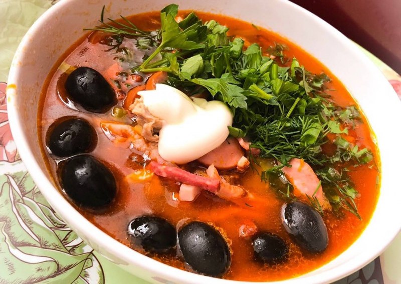 Солянка сборная мясная классическая