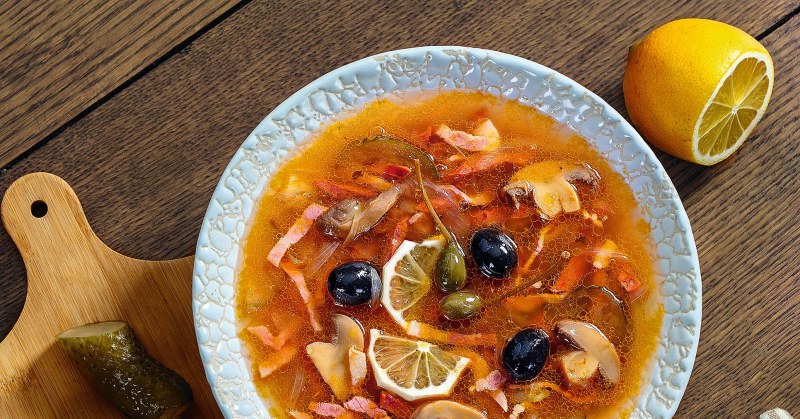 Солянка сборная мясная