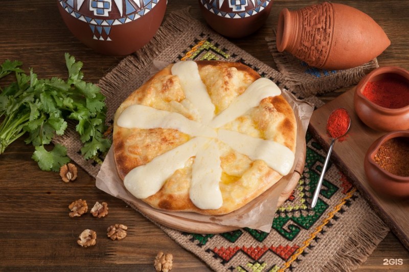 Хачапури по аджарски Хинкальная