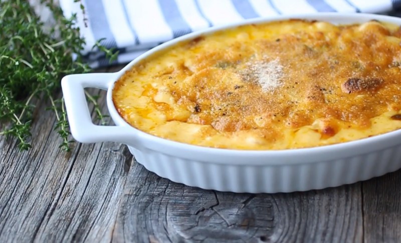 Картофельный гратен с курицей и грибами