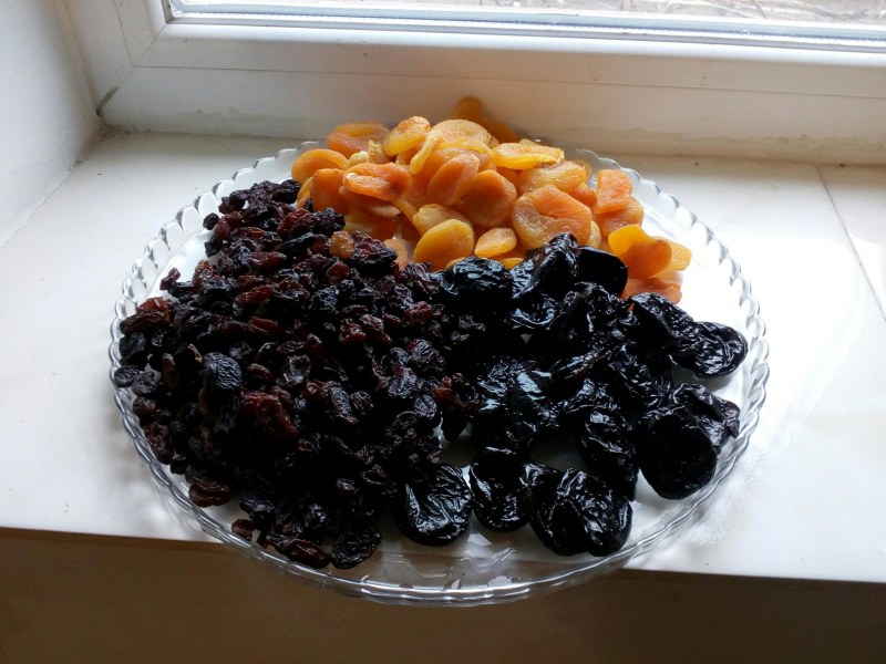 Black Raisins