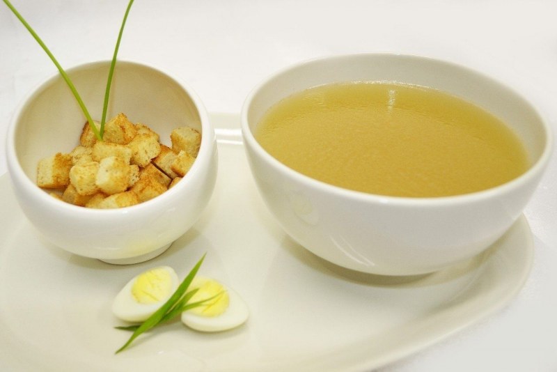 Бульон консоме из курицы