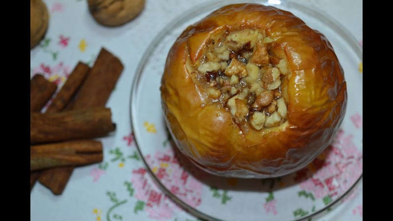 Печеные яблоки с творогом
